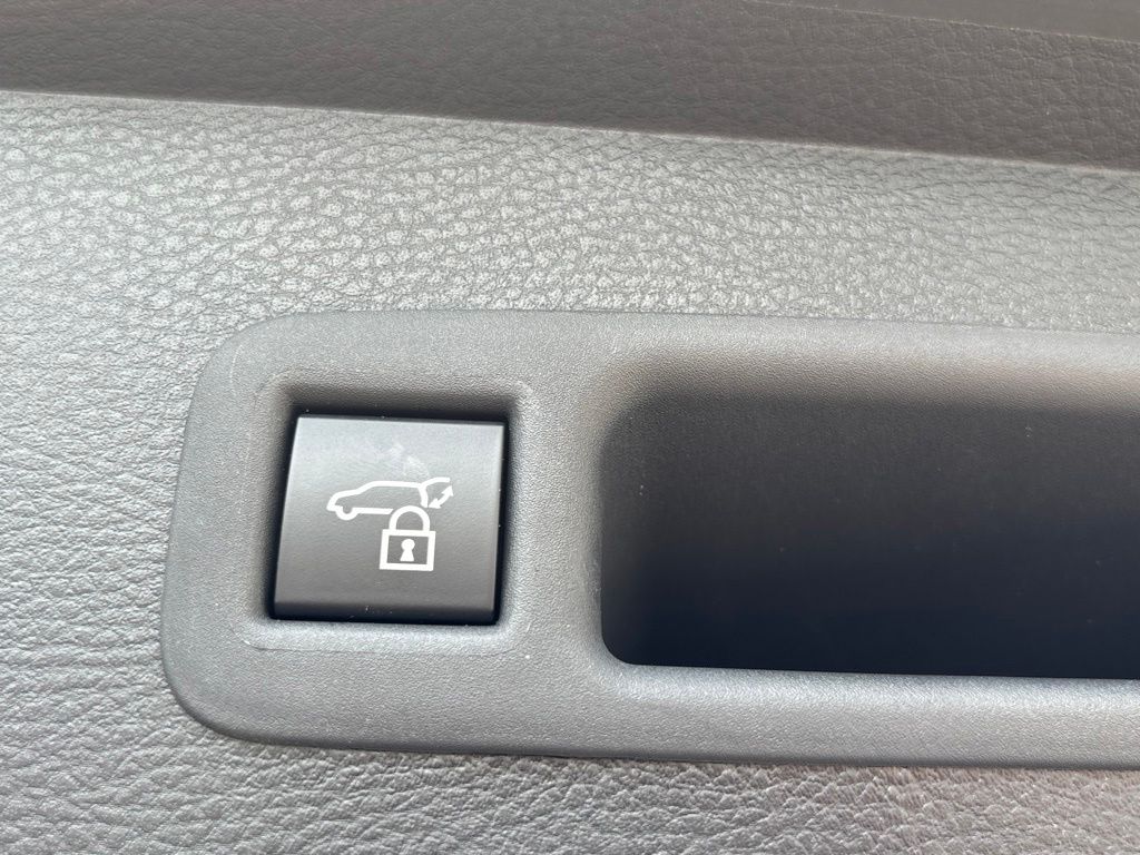 Used 2026 Toyota Sienna Van