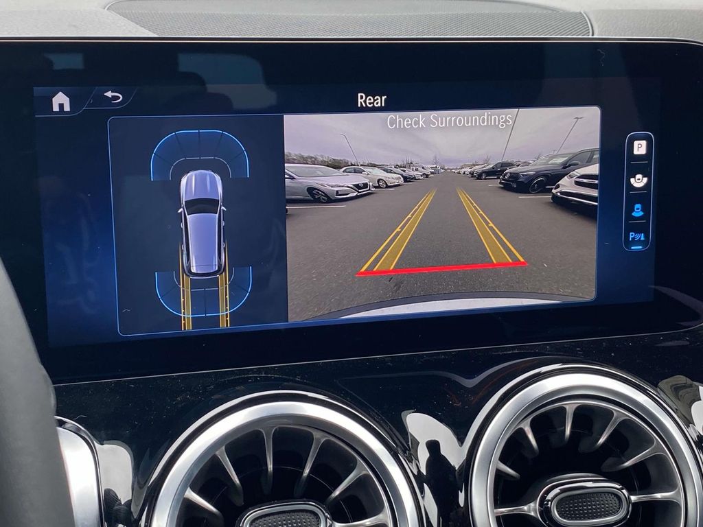 Thumbnail: 2025 Mercedes-Benz GLB - 29