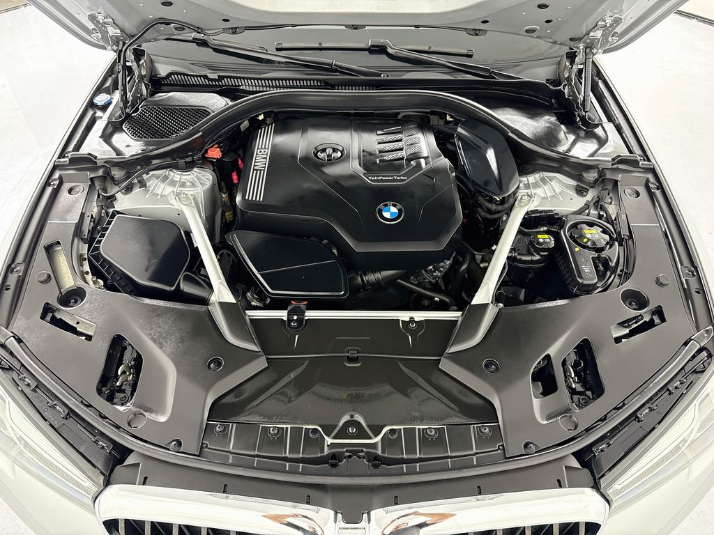 Thumbnail: 2021 BMW 5 Series - 29