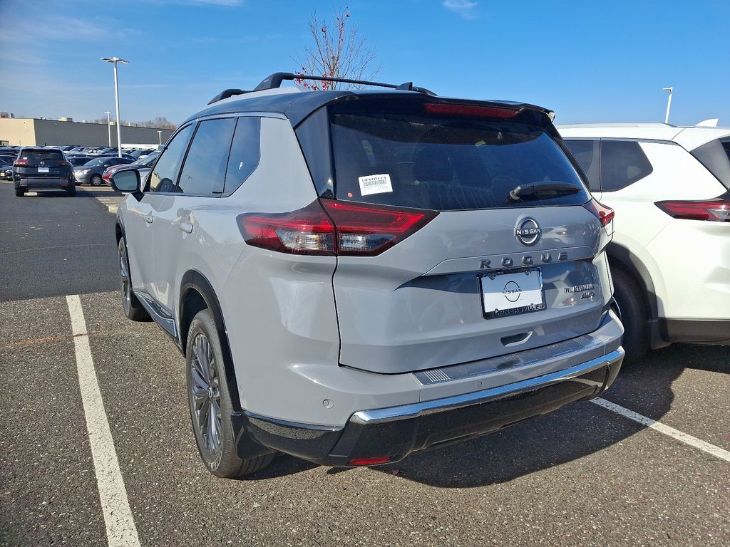 2025 Nissan Rogue Platinum 3