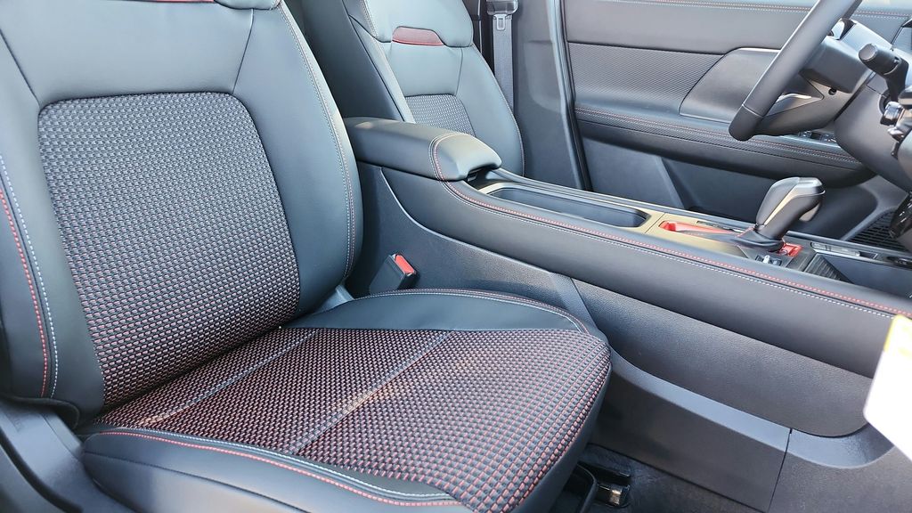 2025 Nissan Kicks