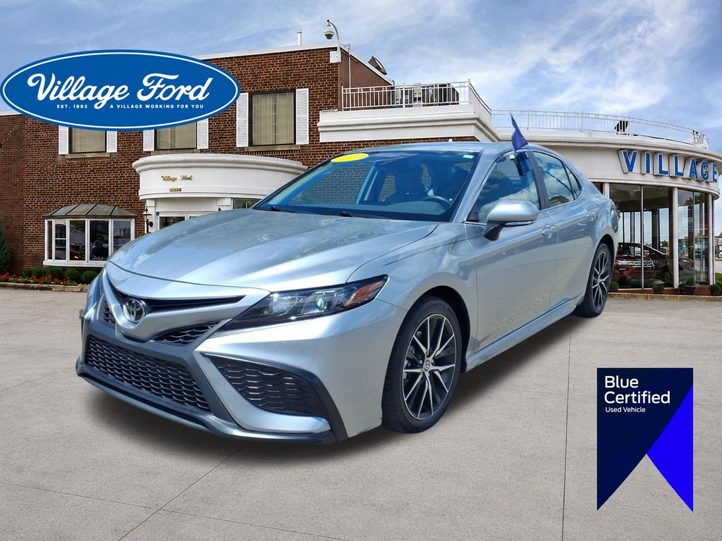 Celestial Silver Metallic 2024 Toyota Camry Sedan Front-Wheel Drive 8-Speed Automatic