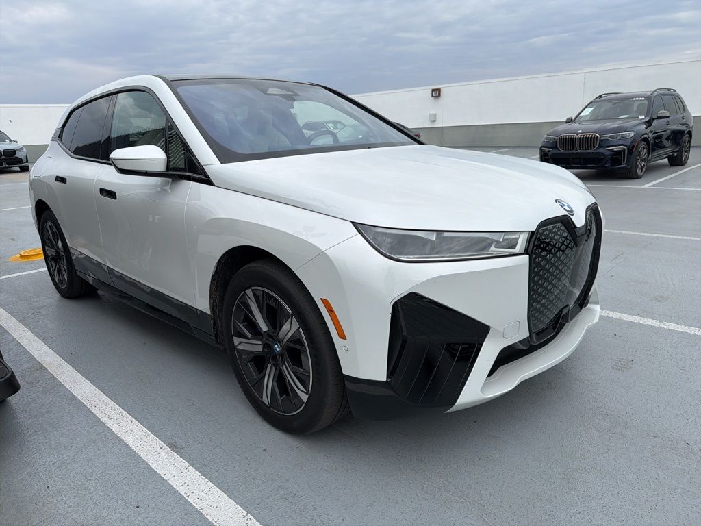 Thumbnail: 2023 BMW iX - 2