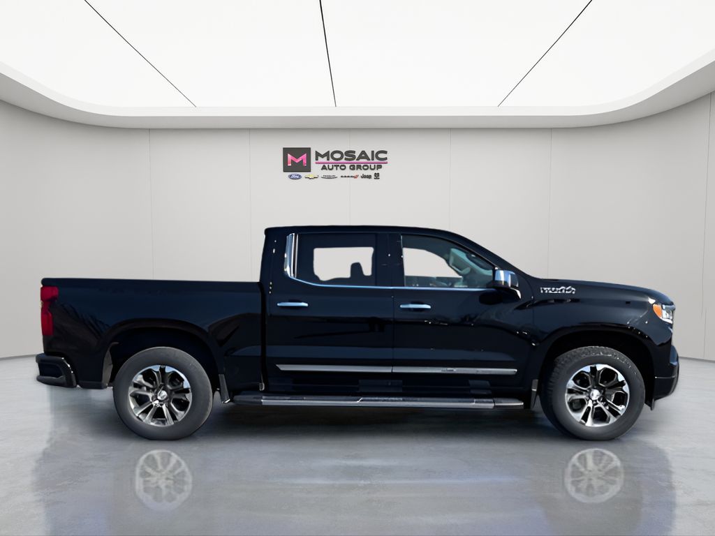Used 2024 Chevrolet Silverado 1500 High Country with VIN 2GCUDJED4R1163078 for sale in Zumbrota, Minnesota