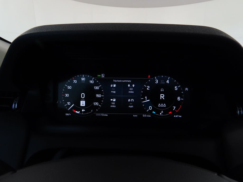 Thumbnail: 2024 Land Rover Discovery Sport - 32