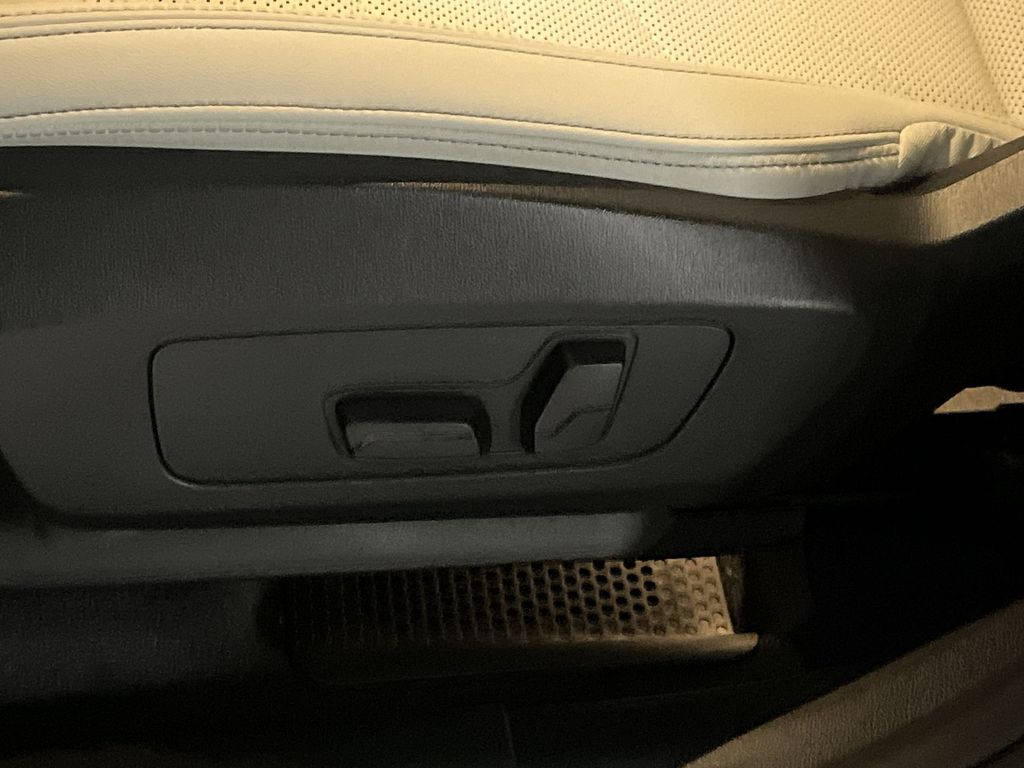 Thumbnail: 2026 BMW X1 - 12