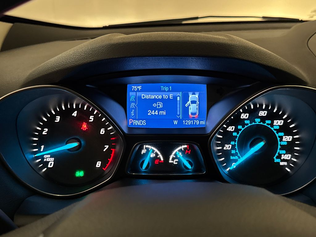 Used 2014 White Ford SE image 22