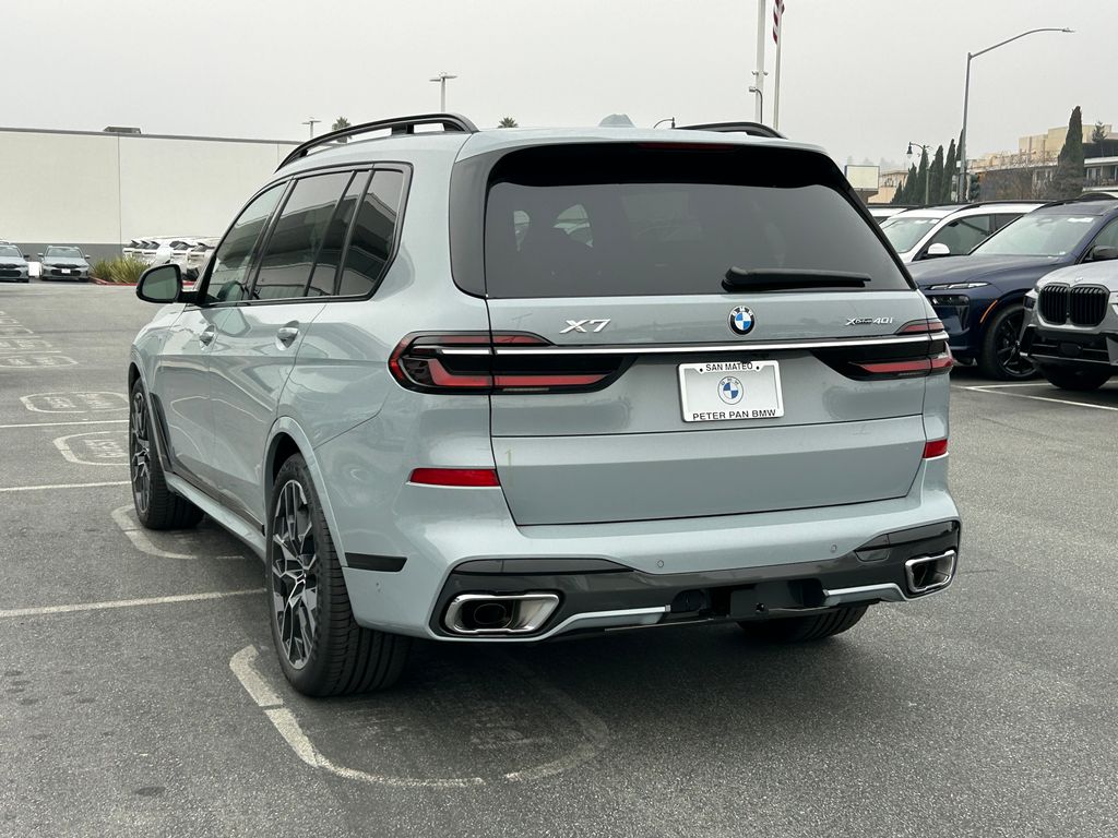 Thumbnail: 2026 BMW X7 - 3