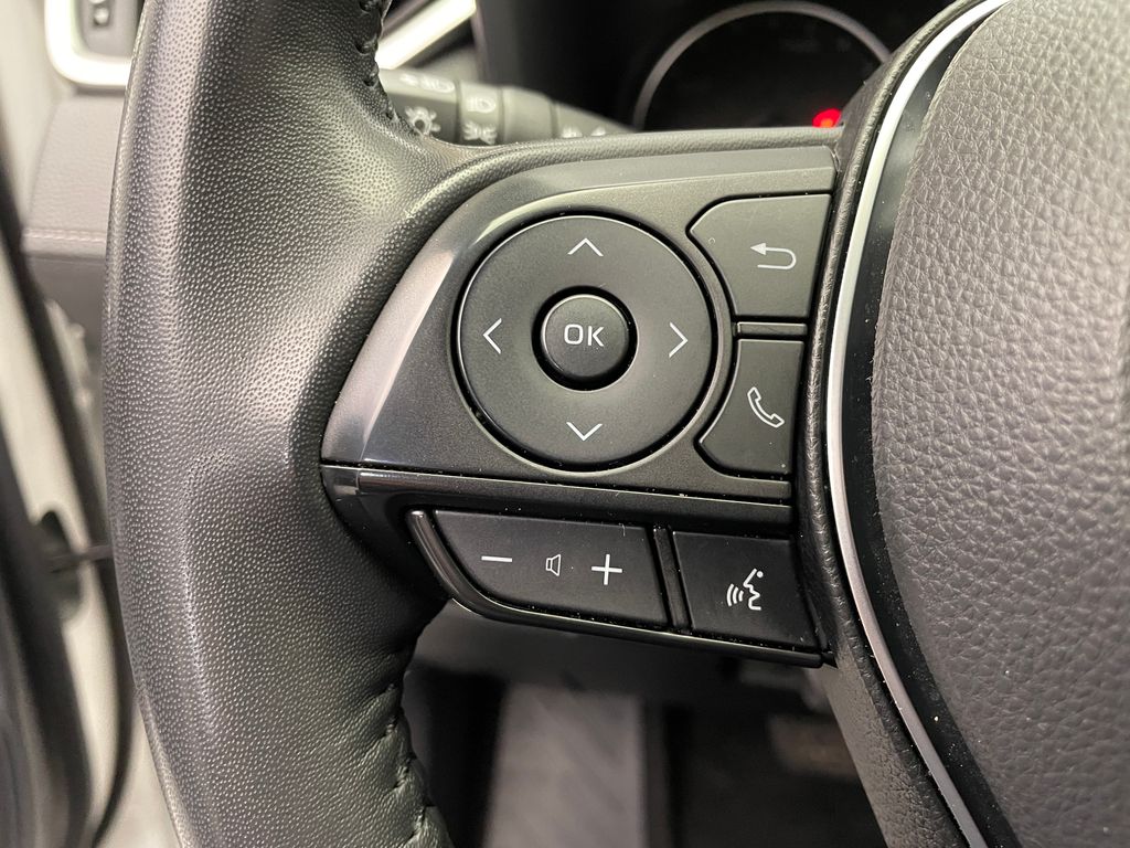2021 Toyota RAV4 XLE Premium 22