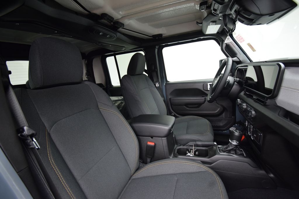 new 2026 Jeep Gladiator car, priced at $45,944