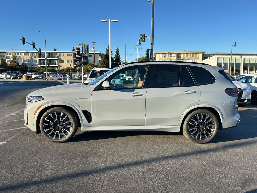 Thumbnail: 2026 BMW X5 - 2