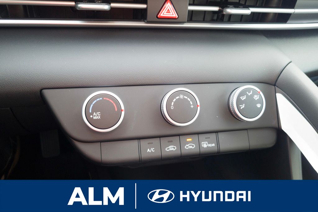 New 2026 White Hyundai SE image 22