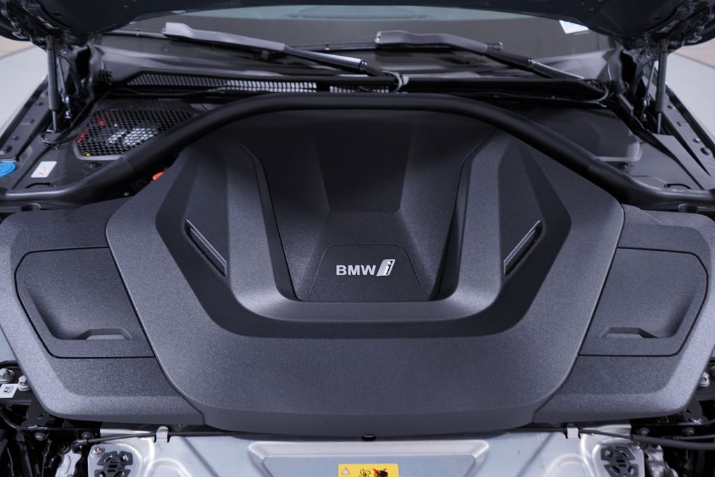 Thumbnail: 2026 BMW i4 - 18