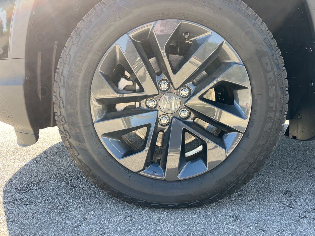 2025 Honda Ridgeline Sport 3