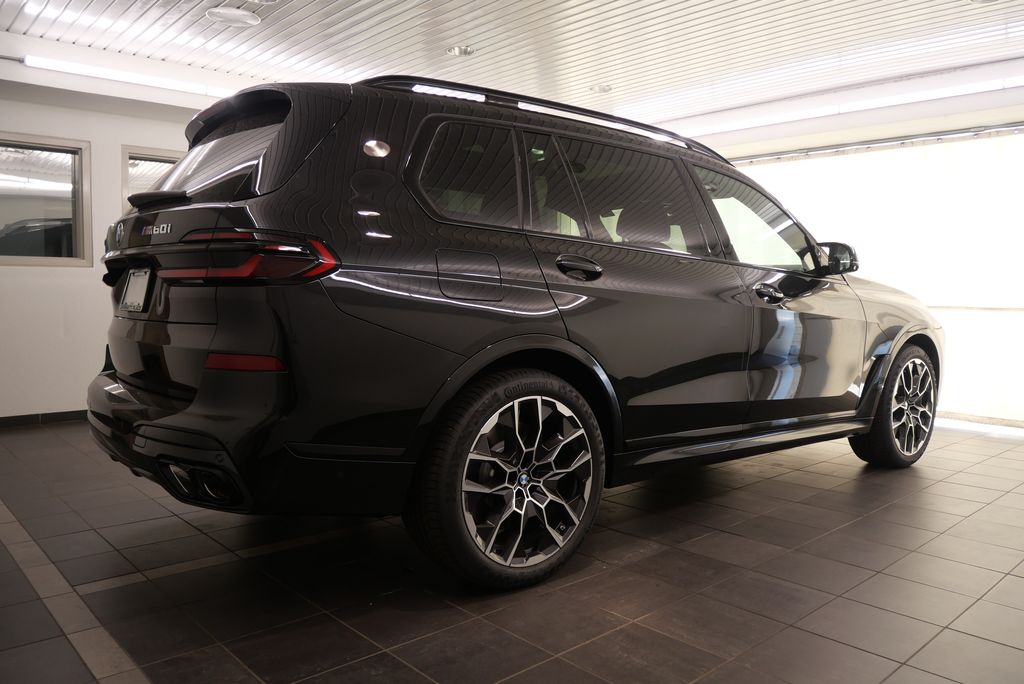 2025 BMW X7 M60i 7