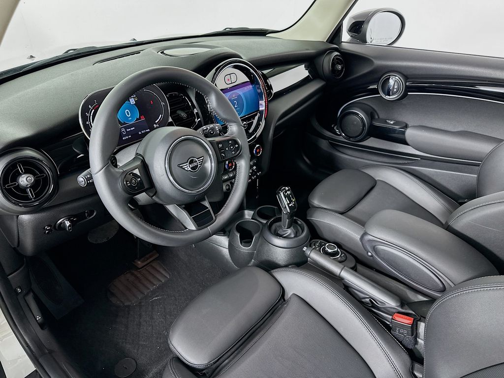 2023 MINI Cooper S 9