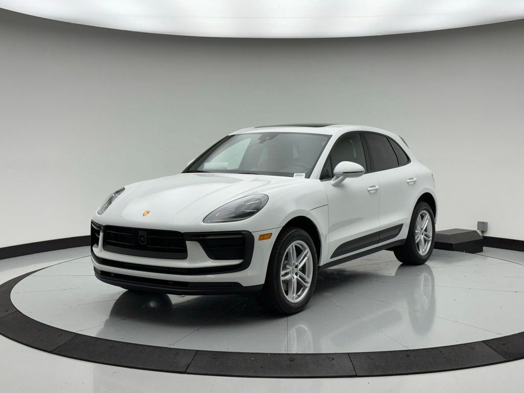 2024 Porsche Macan  -
                Chantilly, VA