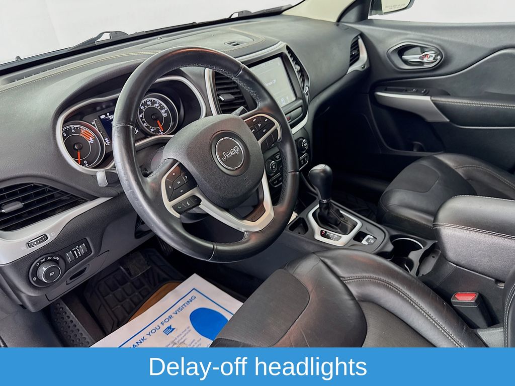 Used Car 2018 Jeep Cherokee  Latitude Plus For Sale Under $10,000 In Austin, Texas