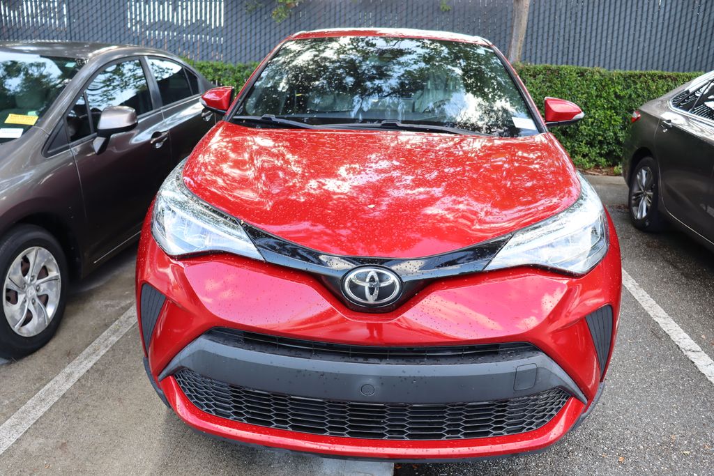 2020 Toyota C-HR XLE 5