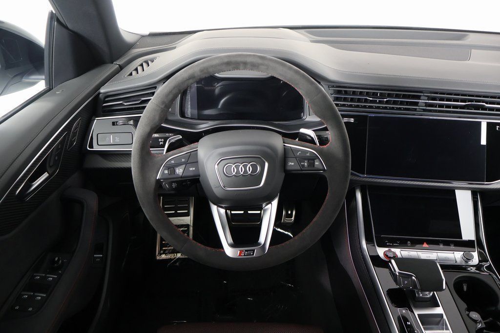 Thumbnail: 2026 Audi RS Q8 - 3