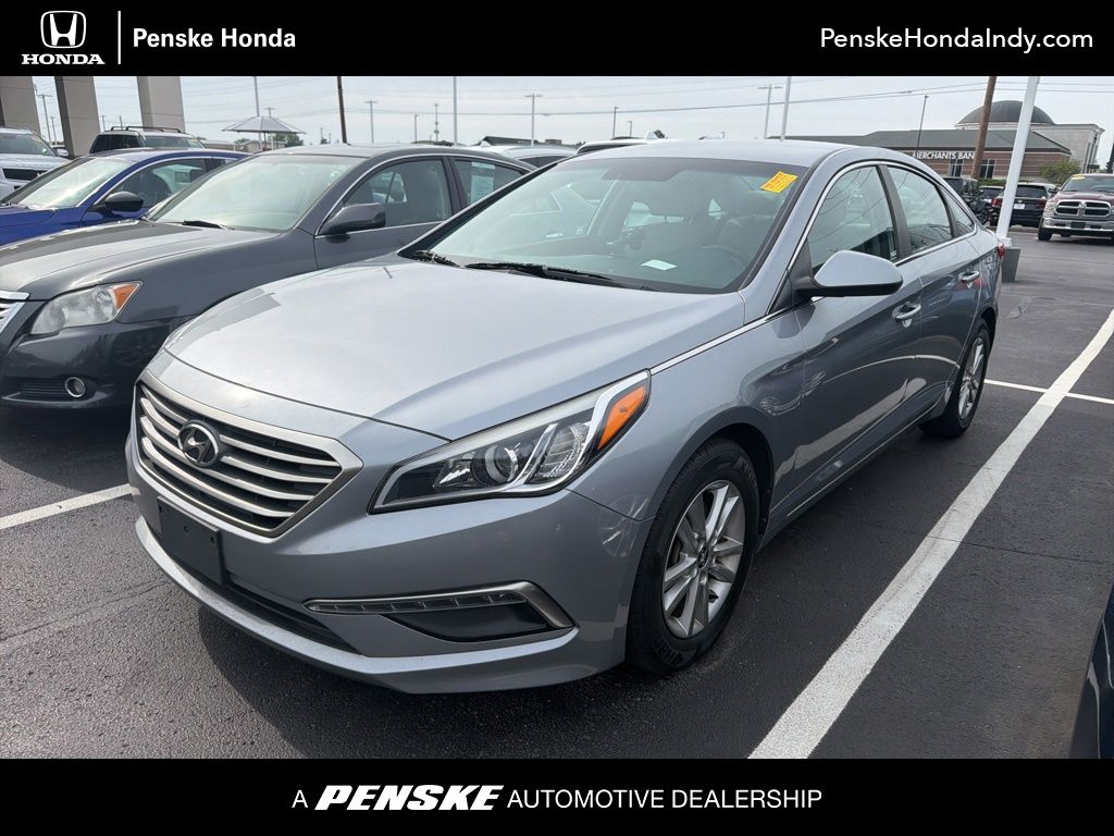 2015 Hyundai Sonata SE -
                  Indianapolis, IN