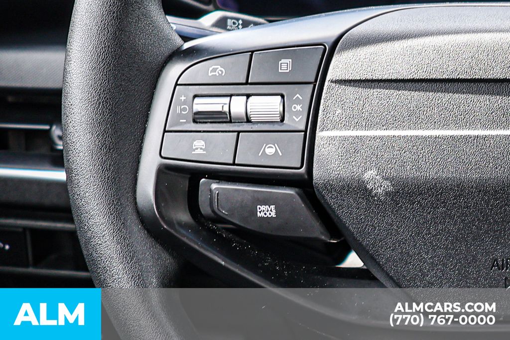 Used 2025 Gray Kia LXS image 33