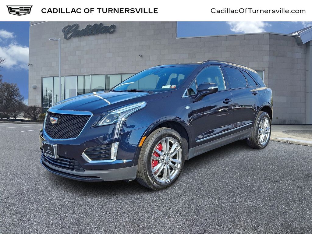 Thumbnail: 2022 Cadillac XT5 - 1