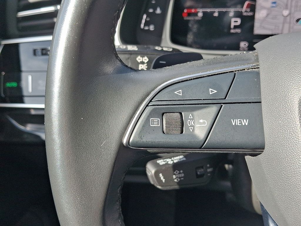 Thumbnail: 2022 Audi Q7 - 22