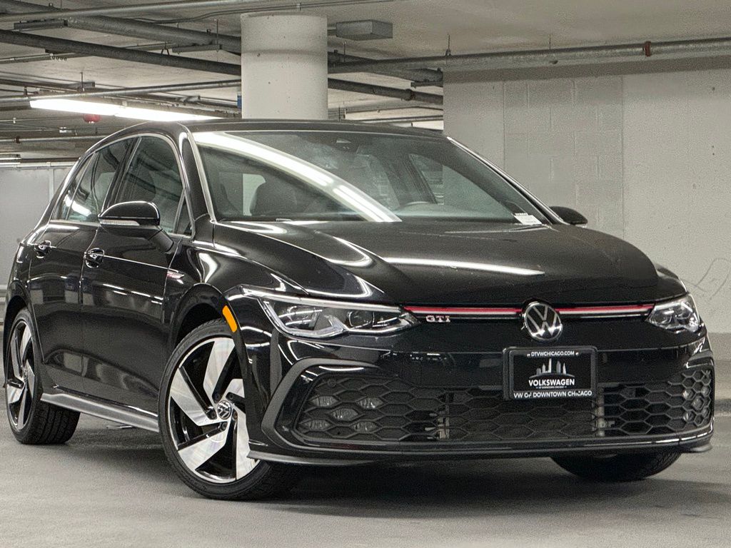 2023 Volkswagen Golf GTI 2.0T SE 3