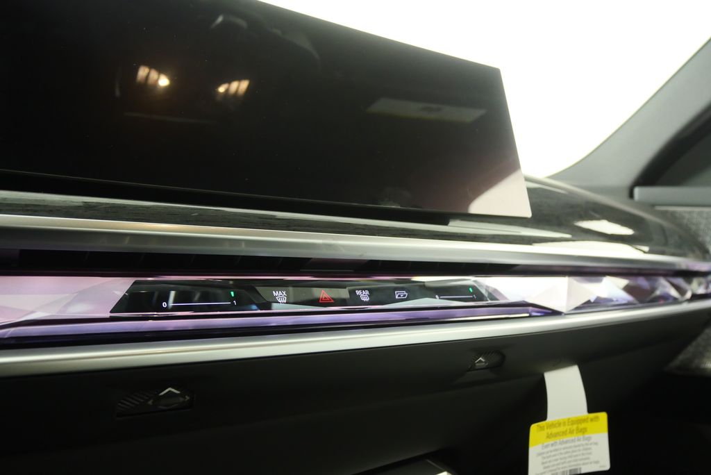 Thumbnail: 2026 BMW 7 Series - 22