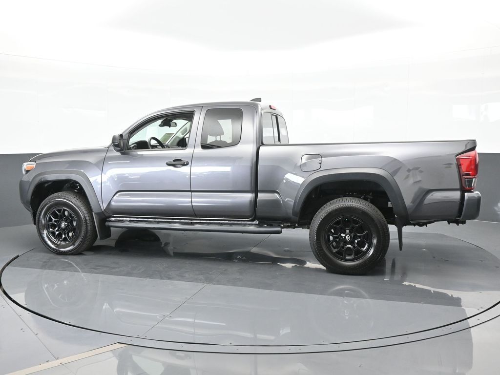 Used 2022 Toyota Tacoma SR with VIN 3TYRZ5CN5NT014664 for sale in Miami, FL