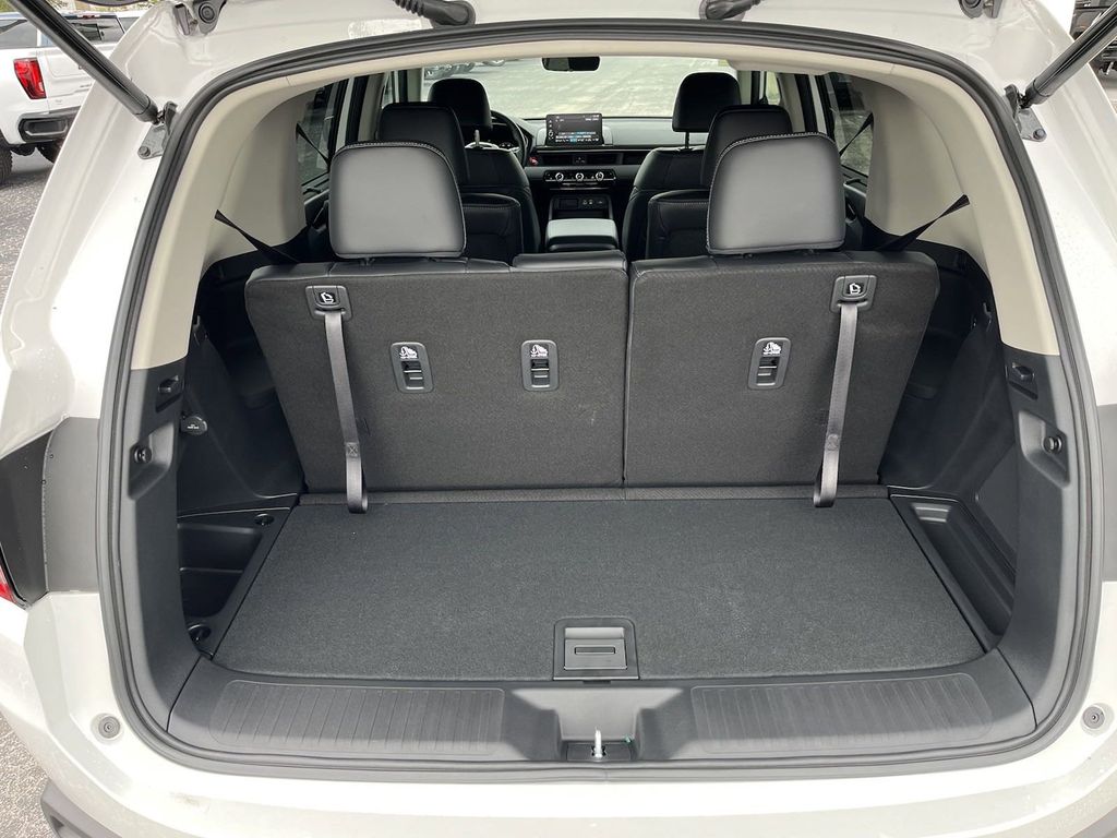 new 2025 Honda Pilot car, priced at $49,553