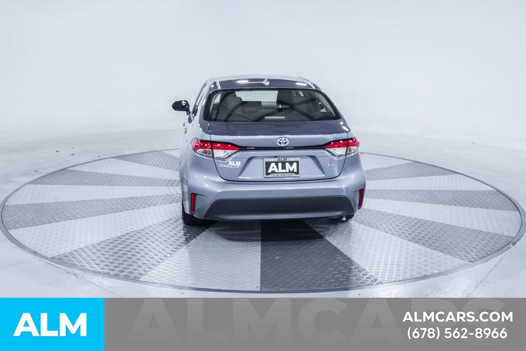 Used 2025  Toyota LE image 8
