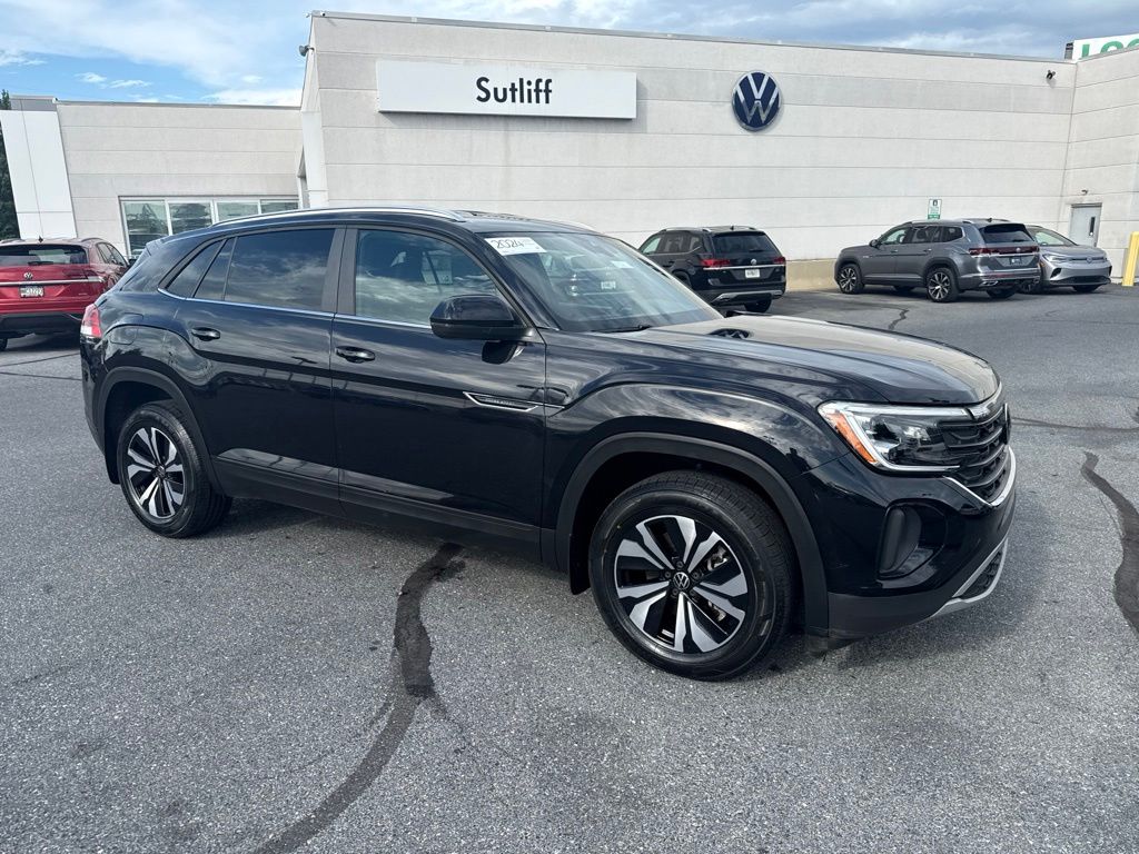 2024 Volkswagen Atlas Cross Sport 2.0T SE Black at Subaru and VW of Moon Township