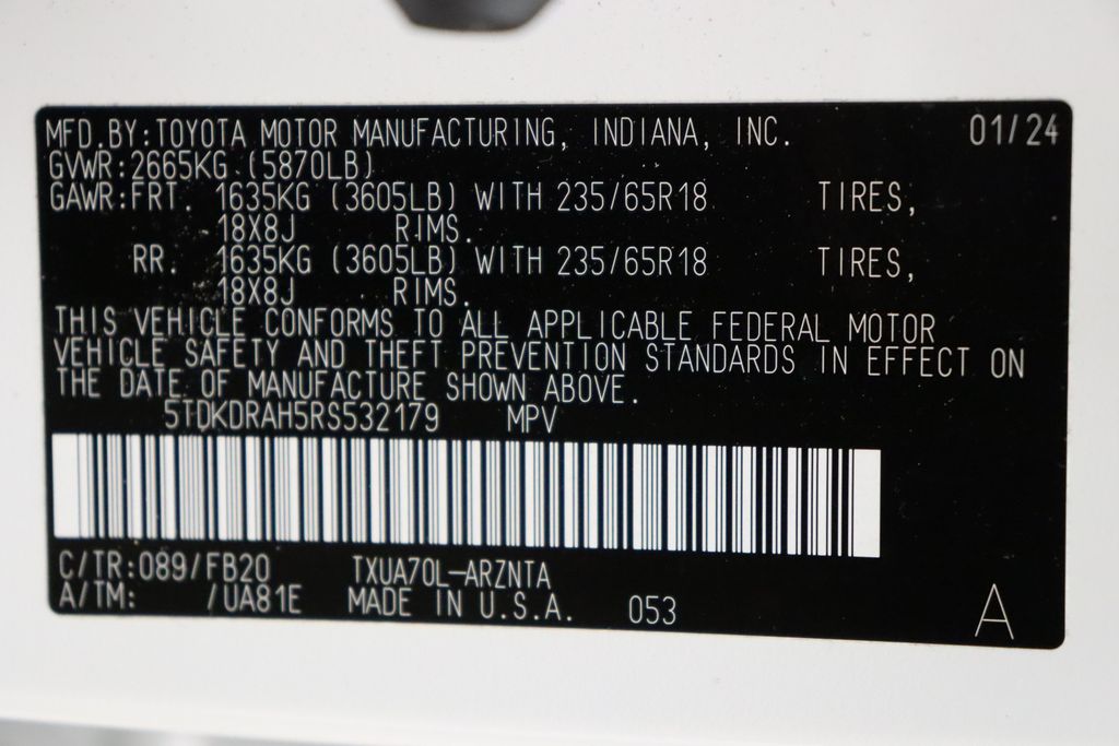 2024 Toyota Highlander LE 17