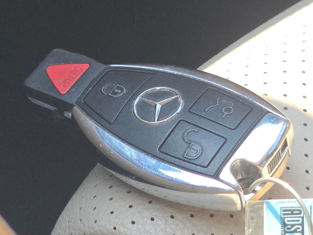 Used 2015 Blue Mercedes-Benz C 300 image 33