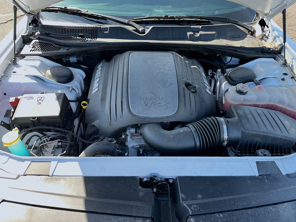 Used 2023 White Dodge R/T image 32