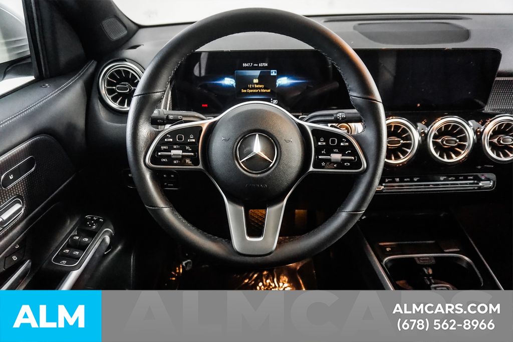 Used 2022 White Mercedes-Benz GLB 250 image 28