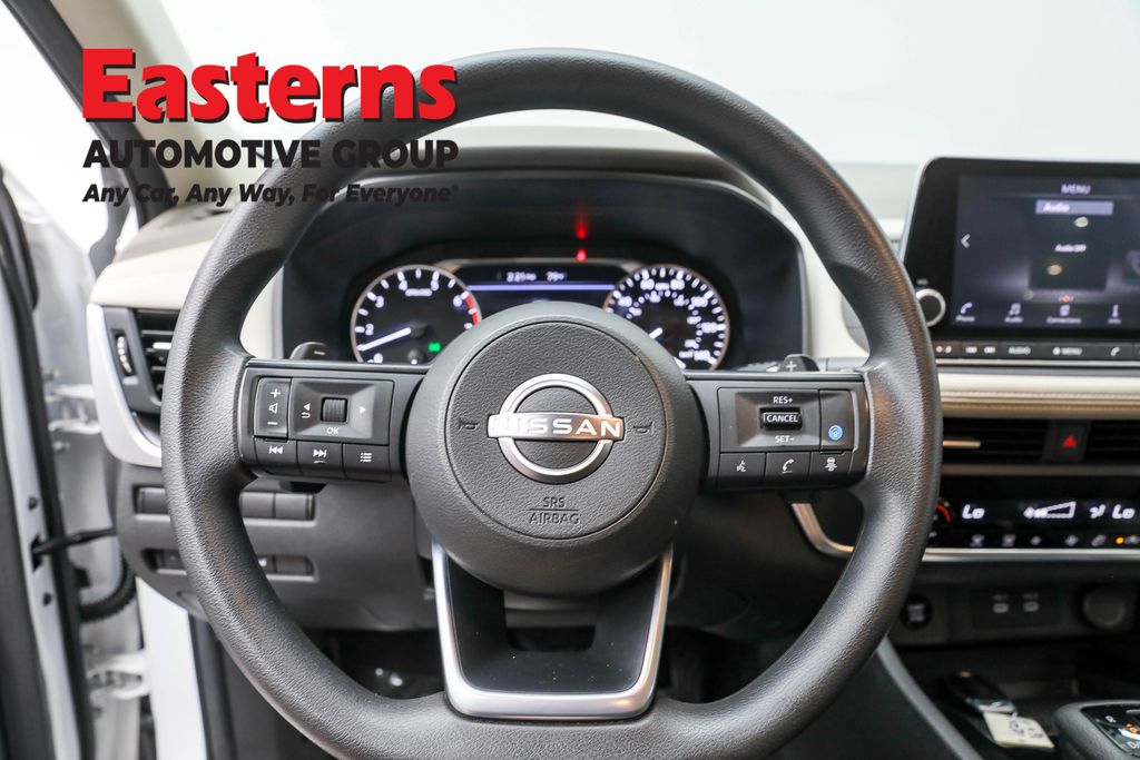 Used 2024 White Nissan SV image 10