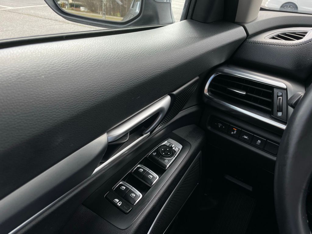 Thumbnail: 2022 Kia Telluride - 22