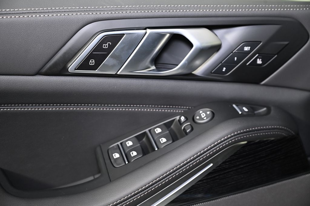 Thumbnail: 2026 BMW X5 - 22