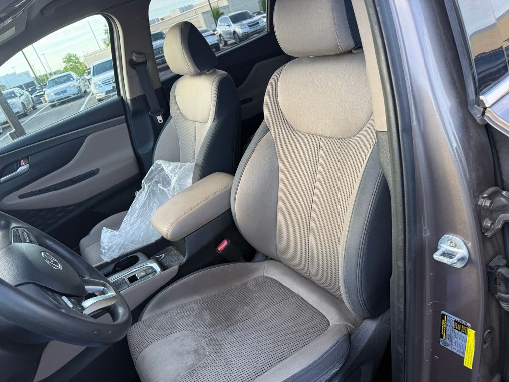 Thumbnail: 2019 Hyundai Santa Fe - 8