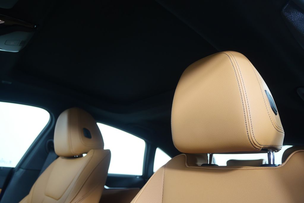 Thumbnail: 2026 BMW 4 Series - 12