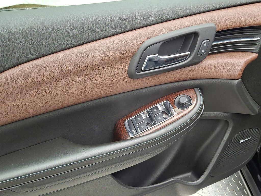 Thumbnail: 2013 Chevrolet Malibu - 12