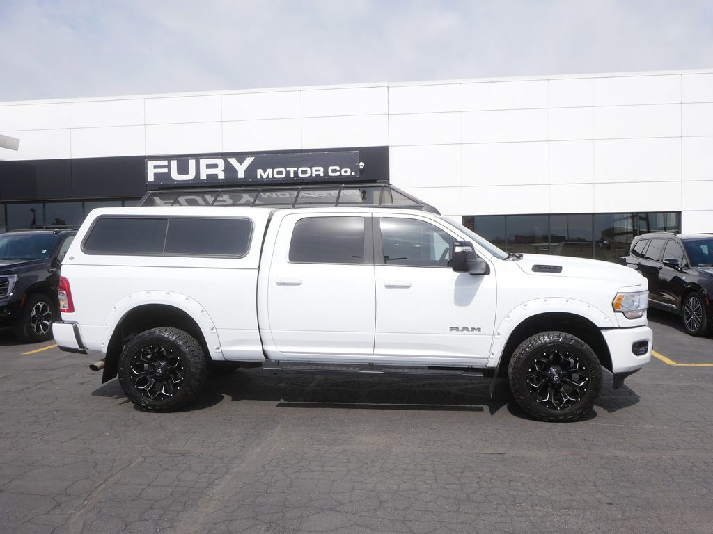 Bright White Clearcoat 2023 RAM 2500 Big Horn Crew Cab 4WD Pickup Truck Four-Wheel Drive 8-Speed Automatic