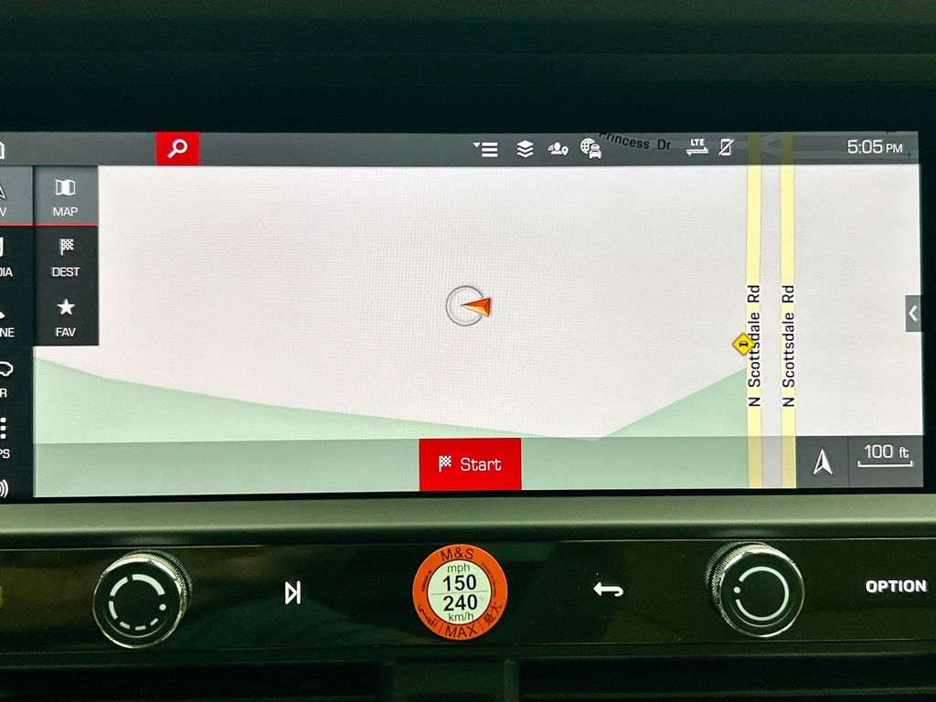 Thumbnail: 2026 Porsche Macan - 17