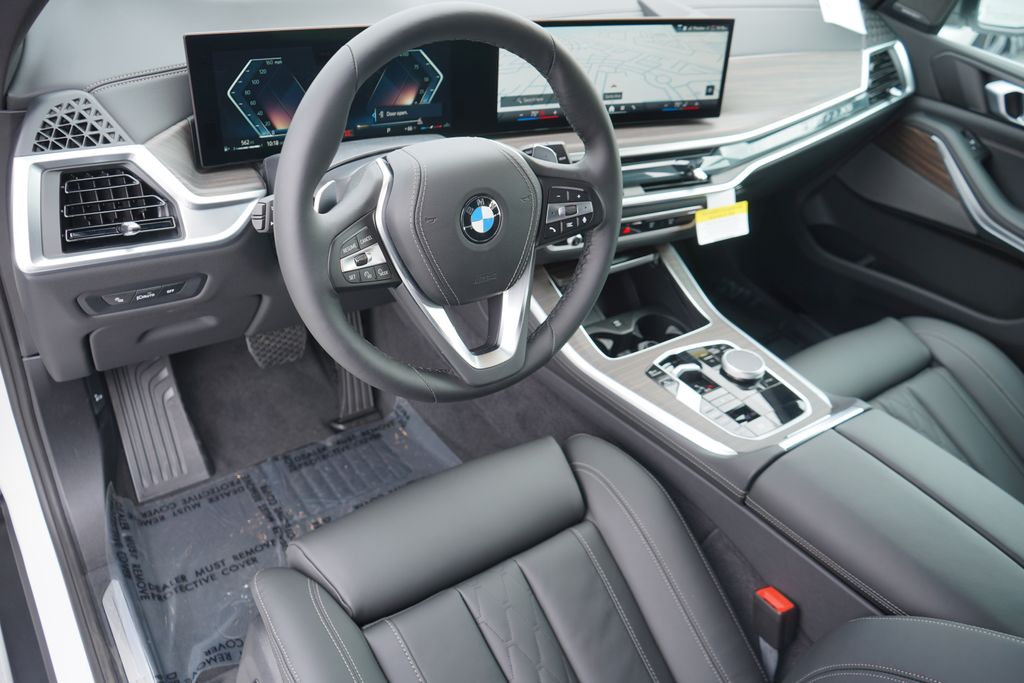 2025 BMW X5 sDrive40i 12