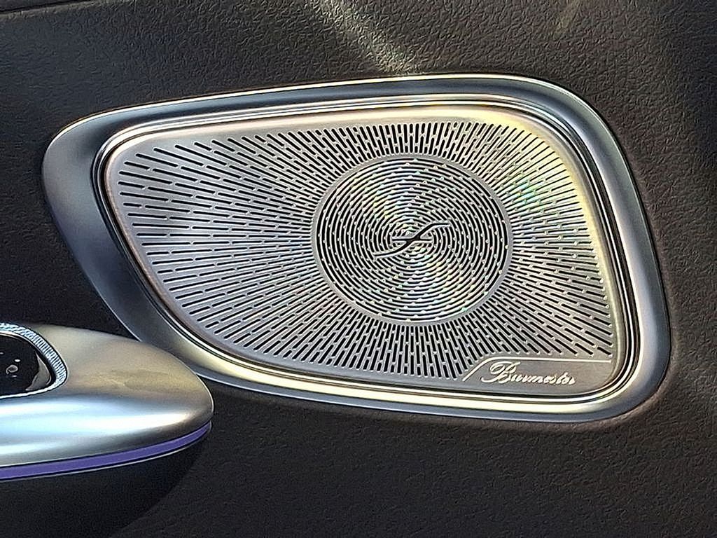 Thumbnail: 2025 Mercedes-Benz GLC - 16