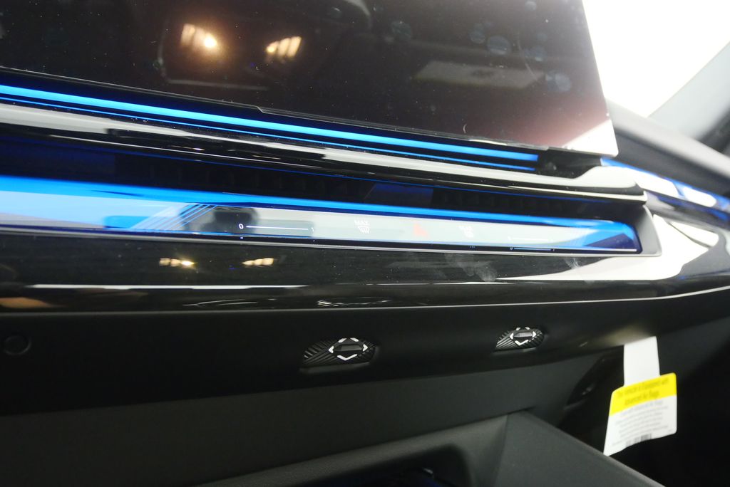 Thumbnail: 2025 BMW i5 - 22