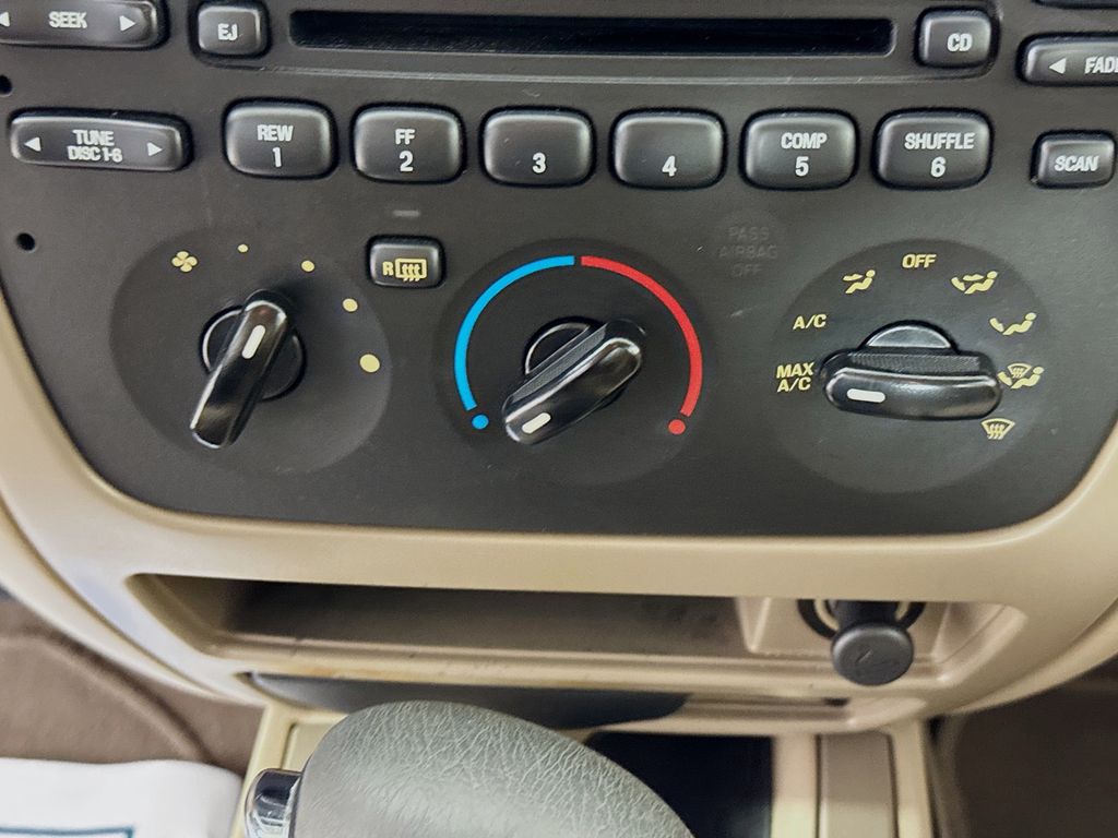 Used Car 2004 Ford Taurus  Ses For Sale Under $10,000 In Austin, Texas